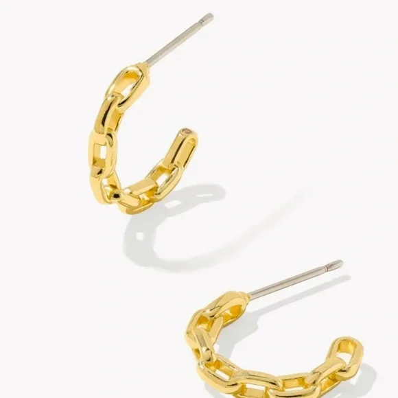💛 KENDRA SCOTT Phoebe Huggie Earrings in Gold - Picture 3 of 7
